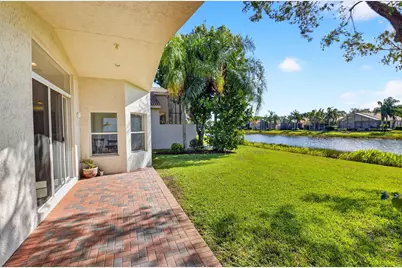 9870 Casa Mar Drive, Lake Worth, FL 33467 - Photo 24
