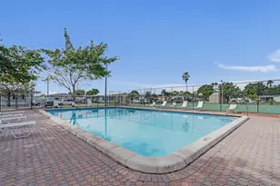 21851 S Heritage Cir, Pembroke Pines, FL 33029 - Photo 76