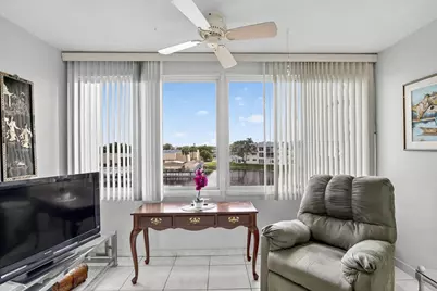 8130 Sunrise Lakes Boulevard #309, Sunrise, FL 33322 - Photo 22