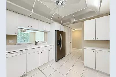 1147 Hillsboro Mile #506, Pompano Beach, FL 33062 - Photo 4