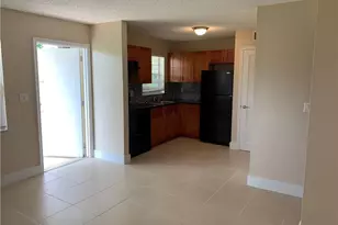 5180 NE 6th Ave, Oakland Park, FL 33334 - Photo 4