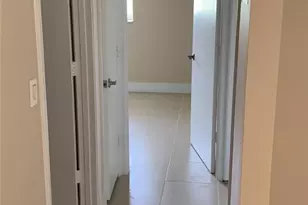 5180 NE 6th Ave, Oakland Park, FL 33334 - Photo 8