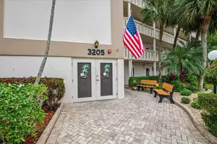 3205 Portofino Point, Pompano Beach, FL 33066 - Photo 2