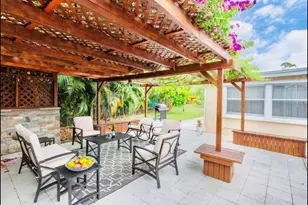 279 Hach Ln, West Palm Beach, FL 33415 - Photo 2