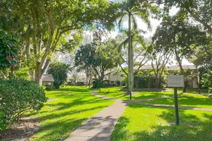 5614 Hammock Ln, Lauderhill, FL 33319 - Photo 32