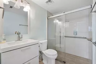 1951 NE 39th St, Lighthouse Point, FL 33064 - Photo 16