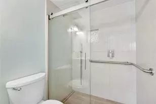 1951 NE 39th St, Lighthouse Point, FL 33064 - Photo 16
