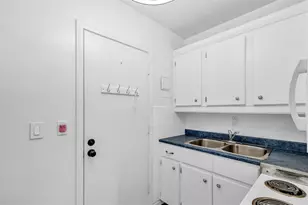 6263 NE 19th Ave, Fort Lauderdale, FL 33308 - Photo 12