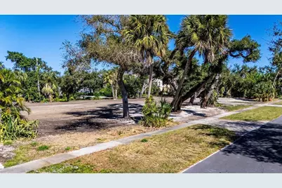 641 Azalea, Vero Beach, FL 32963 - Photo 8