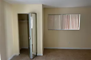 4622 Holly Lake Dr, Lake Worth, FL 33463 - Photo 10