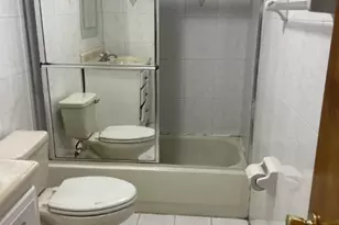 10000 NW 80th Ct, Hialeah Gardens, FL 33016 - Photo 4