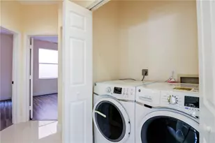 10825 Morningstar Dr, Hollywood, FL 33026 - Photo 20