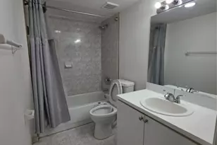 9470 Tangerine Pl, Davie, FL 33324 - Photo 10