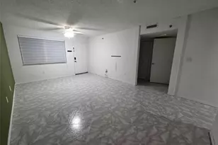 9470 Tangerine Pl, Davie, FL 33324 - Photo 4