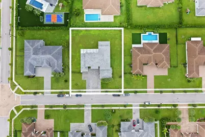 2001 Meadows Drive, Davie, FL 33324 - Photo 38