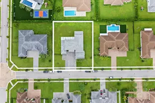 2001 Meadows Dr, Davie, FL 33324 - Photo 38