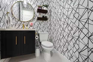 2001 Meadows Dr, Davie, FL 33324 - Photo 20