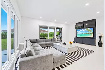 2001 Meadows Drive, Davie, FL 33324 - Photo 12