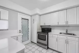 6100 S Falls Cir Dr, Lauderhill, FL 33319 - Photo 4