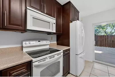 9110 SW 22nd Court #D-4, Davie, FL 33324 - Photo 8