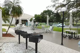 3300 W Rolling Hills Cir, Davie, FL 33328 - Photo 18