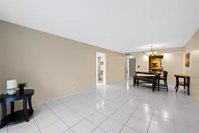 3300 W Rolling Hills Circle #610, Davie, FL 33328 - Photo 4