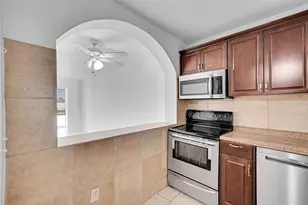 2851 E Sunrise Lakes Dr Unit, Sunrise, FL 33322 - Photo 8