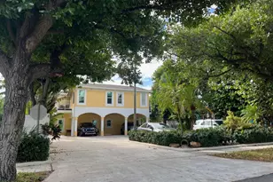 1948 NE 2nd St, Deerfield Beach, FL 33441 - Photo 2