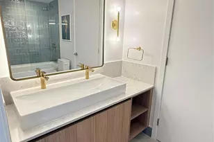 159 NE 6th St, Miami, FL 33132 - Photo 4