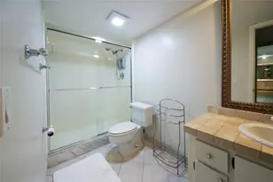 1700 Embassy Dr Unit, West Palm Beach, FL 33401 - Photo 22