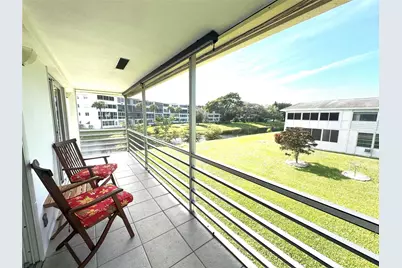 368 Oakridge T #368, Deerfield Beach, FL 33442 - Photo 2