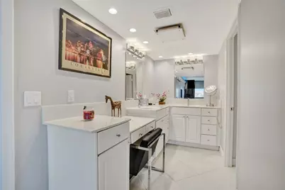 1150 Hillsboro Mile #1016, Pompano Beach, FL 33062 - Photo 10