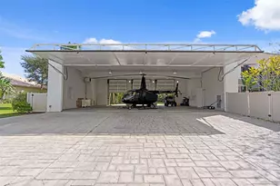 15555 Hawker Ln, Wellington, FL 33414 - Photo 36