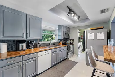 5260 NE 17th Terrace, Fort Lauderdale, FL 33334 - Photo 4