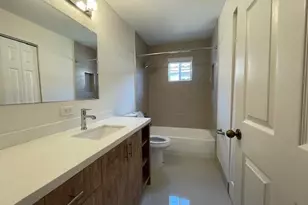 1156 Chinaberry Dr, Weston, FL 33327 - Photo 32