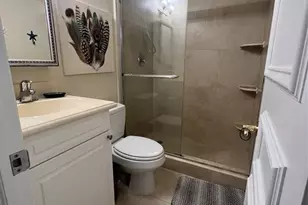 1221 SE 3rd St, Deerfield Beach, FL 33441 - Photo 22