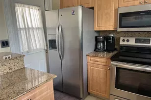 1221 SE 3rd St, Deerfield Beach, FL 33441 - Photo 4