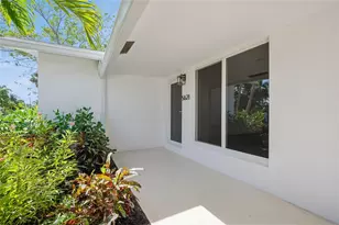 5621 NE 16th Ave, Fort Lauderdale, FL 33334 - Photo 2