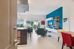 2633 NE 14th Ave, Wilton Manors, FL 33305 - Photo 2