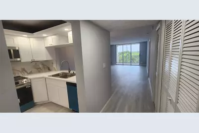 3503 Oaks Way #513, Pompano Beach, FL 33069 - Photo 2