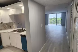 3503 Oaks Way, Pompano Beach, FL 33069 - Photo 2