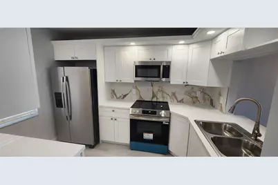 3503 Oaks Way #513, Pompano Beach, FL 33069 - Photo 4