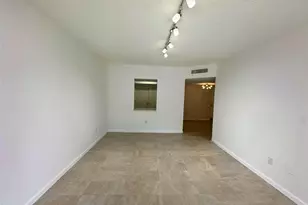 50 SW 3rd Ave, Boca Raton, FL 33432 - Photo 8