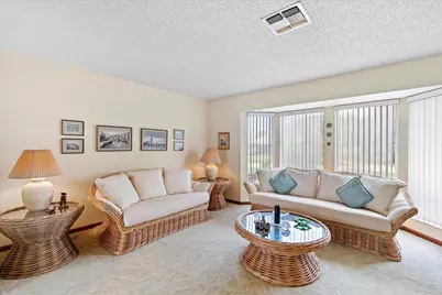 137 SE Turtle Creek Drive, Jupiter, FL 33469 - Photo 8