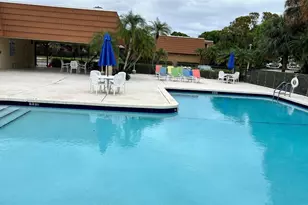 2852 Waterford Dr Unit, Deerfield Beach, FL 33442 - Photo 22
