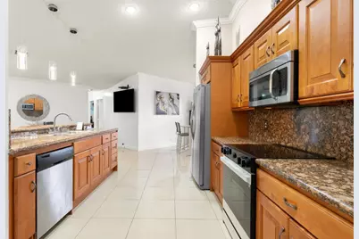 2326 NW 96th Way, Coral Springs, FL 33065 - Photo 6