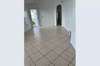 1056 NE 39th Avenue, Homestead, FL 33033 - Photo 2