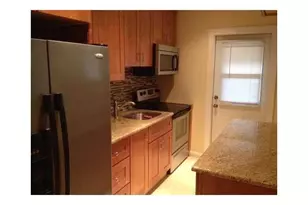 2404 NE 33rd Ave, Fort Lauderdale, FL 33305 - Photo 8