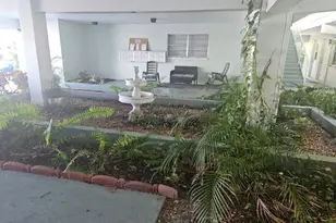 2404 NE 33rd Ave, Fort Lauderdale, FL 33305 - Photo 2