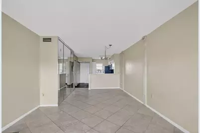 2236 N Cypress Bend Drive #508, Pompano Beach, FL 33069 - Photo 10